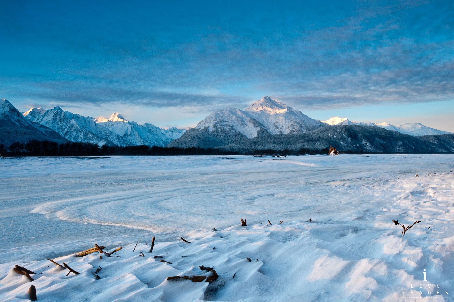 Mountains and wind-swept river landscape. Chilkat Bald Eagle Preserve, Haines Alaska